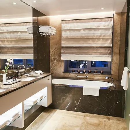 Grand Kempinski Otel 5*