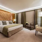 Grand Kempinski Hotel
