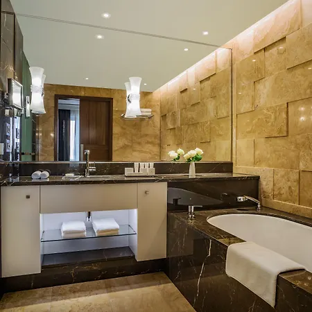 Grand Kempinski Готель 5*