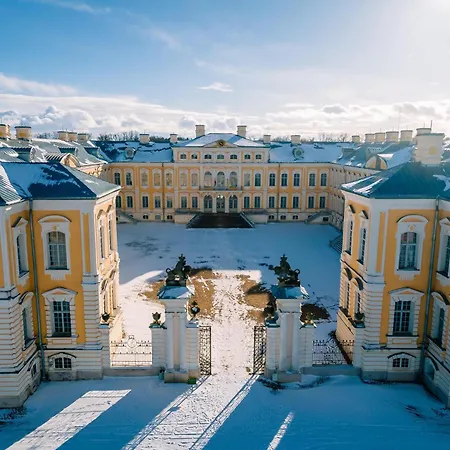 Grand Kempinski Hotel