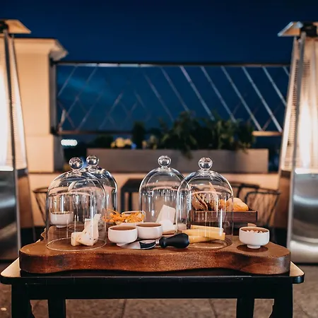 Grand Kempinski מלון 5*