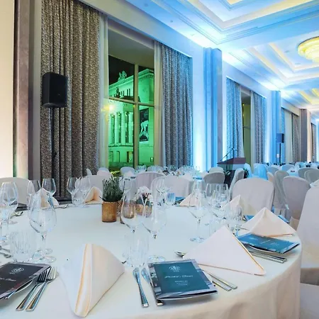 Grand Kempinski מלון 5*