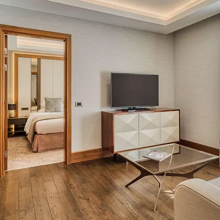 Grand Kempinski Hotel 5*