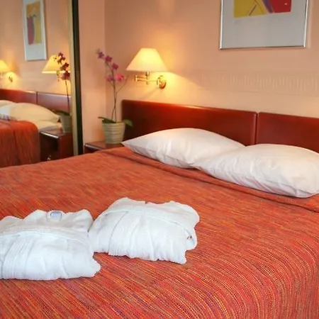 Готель Grand Kempinski 5*